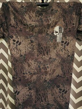 HOWITZER PATRIOT MFG Men's Brown Camo Graphic Short Sleeve Shirt